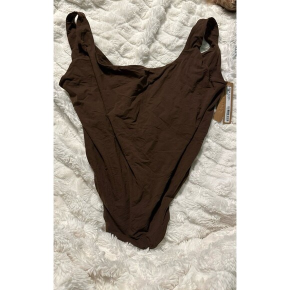 Skims Fits Everybody High Cut Thong Bodysuit - Picture 4 of 5